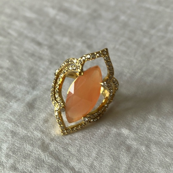Kate Sapde: Gold Tone & Peach Gemstone Costume Ring- Statement- size 7 - Picture 1 of 15